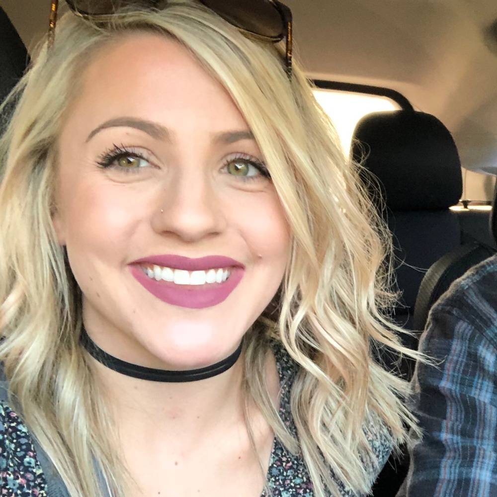 Meet your Posher, Stephanie